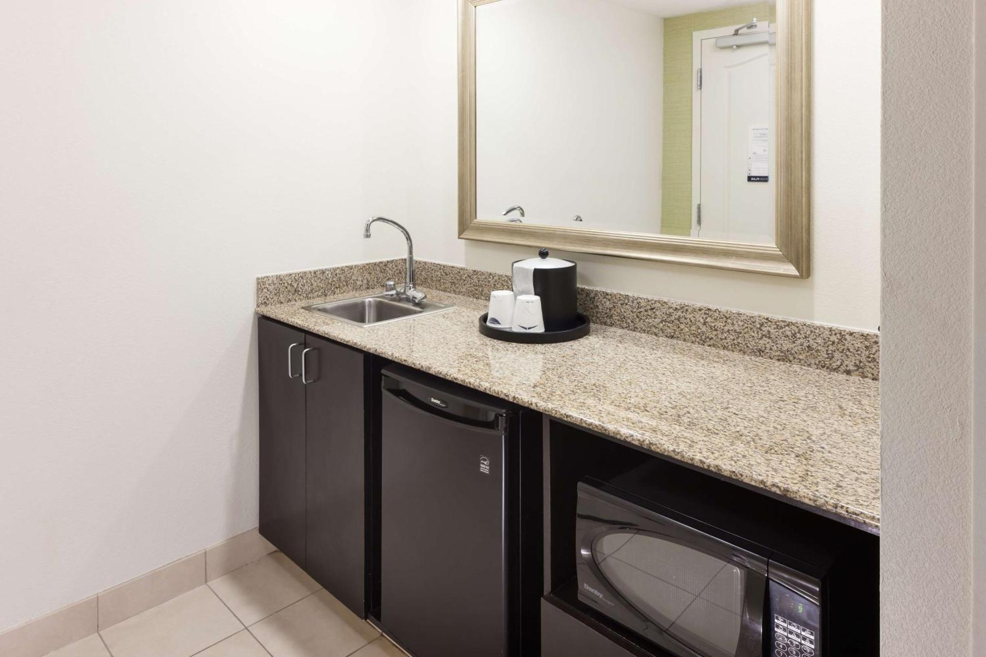 Hampton Inn & Suites Gainesville Downtown Eksteriør billede